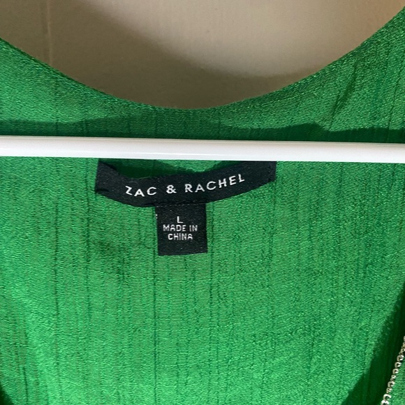 Green blouse - Picture 2 of 2